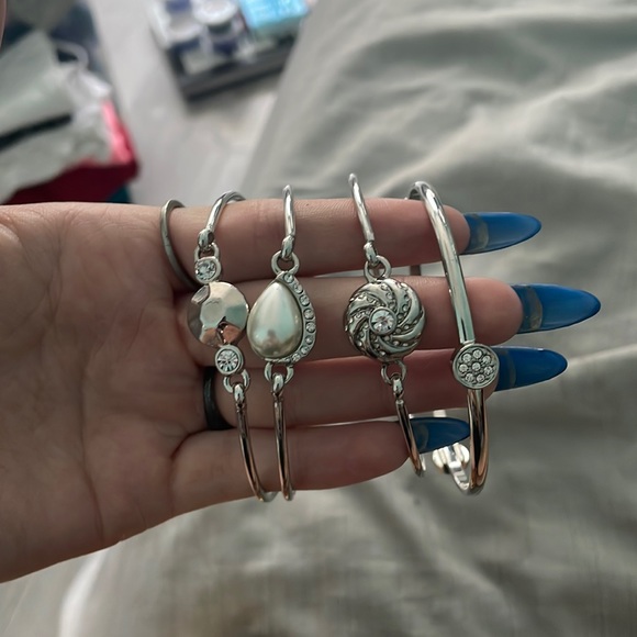 Bangles - Picture 1 of 3